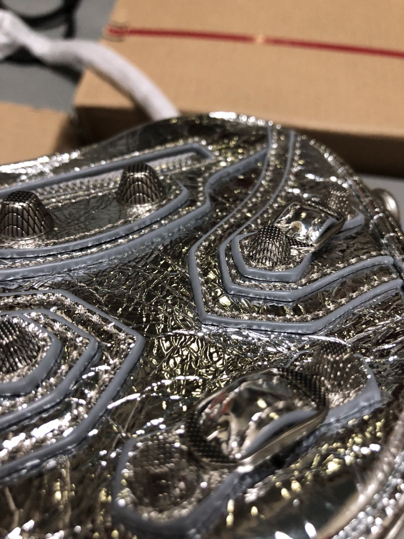 Ba1en*iaga le cagole bags